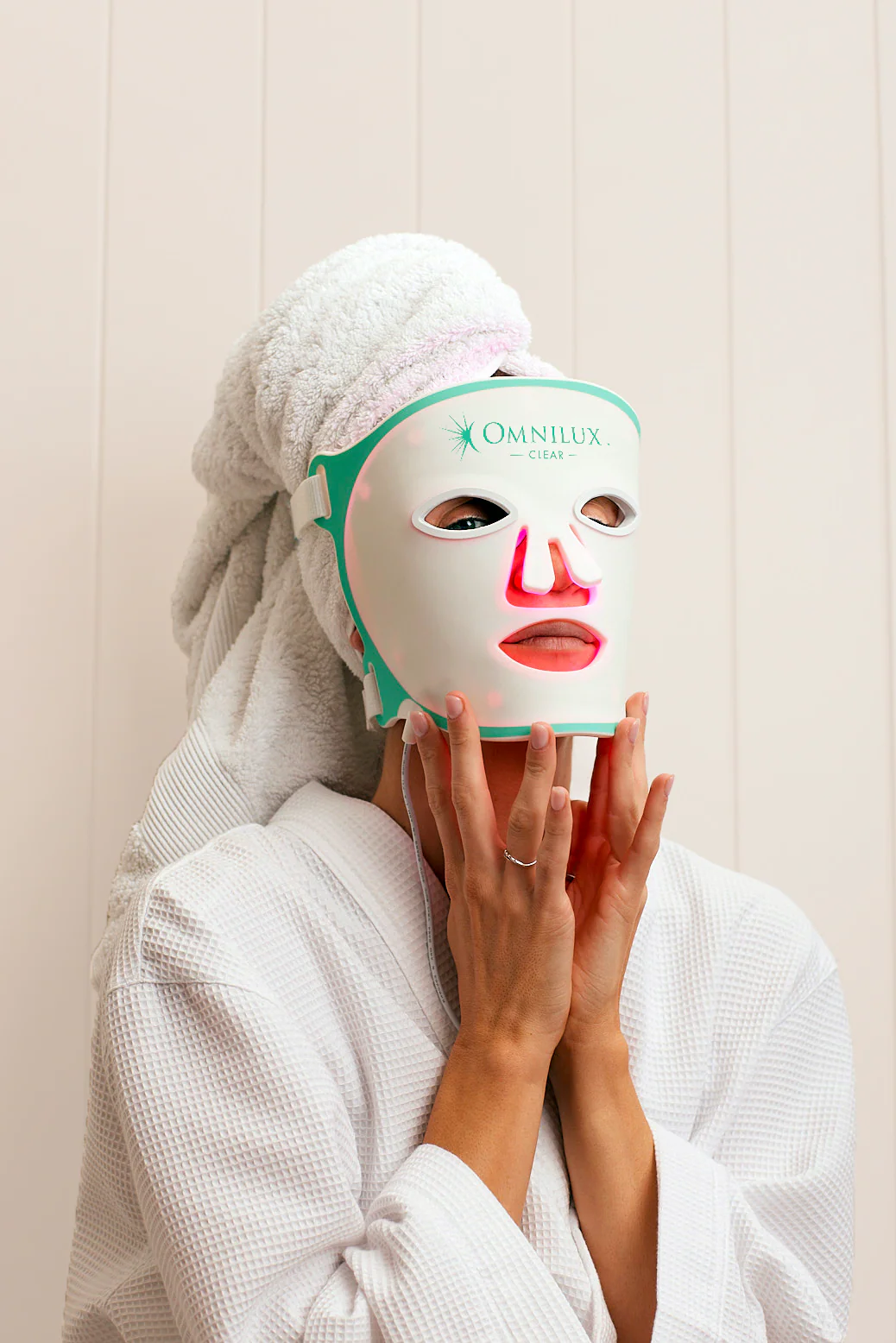 OmniLux Clear LED Mask - Image 2